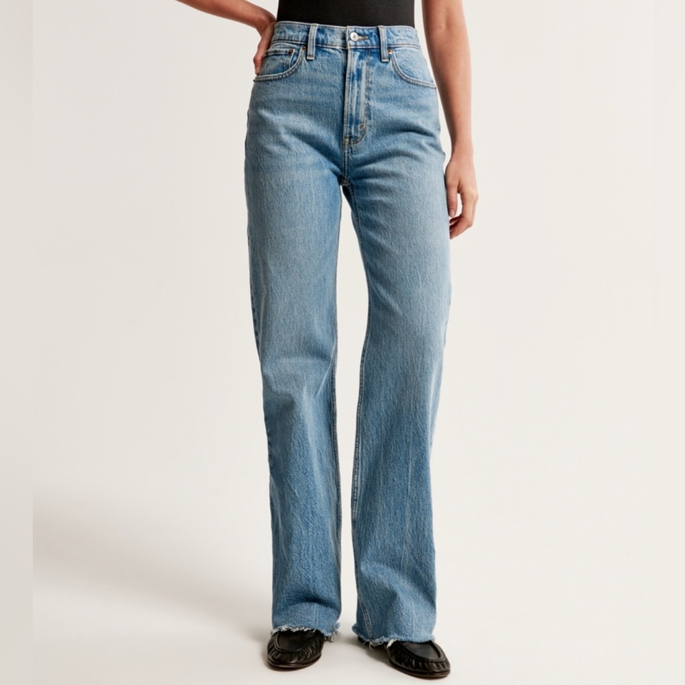 Abercrombie & Fitch High Rise 90s Relaxed Jeans